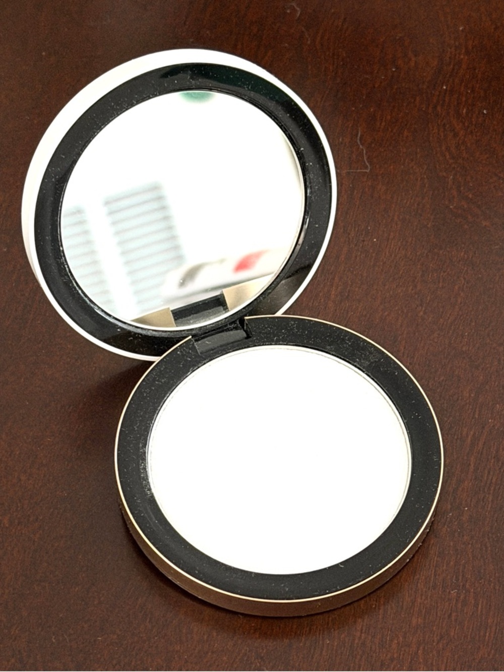 HERMÈS PLEIN AIR Radiant matte powder, Nuage - 01